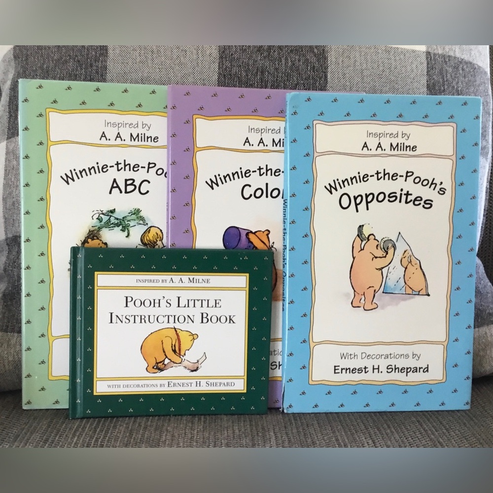 Vintage Winnie-the-Pooh Books Bundle of 4